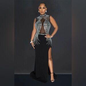 Elegant Black and Silver Evening Gown- Embellished Mesh High-Slit Maxi Gown